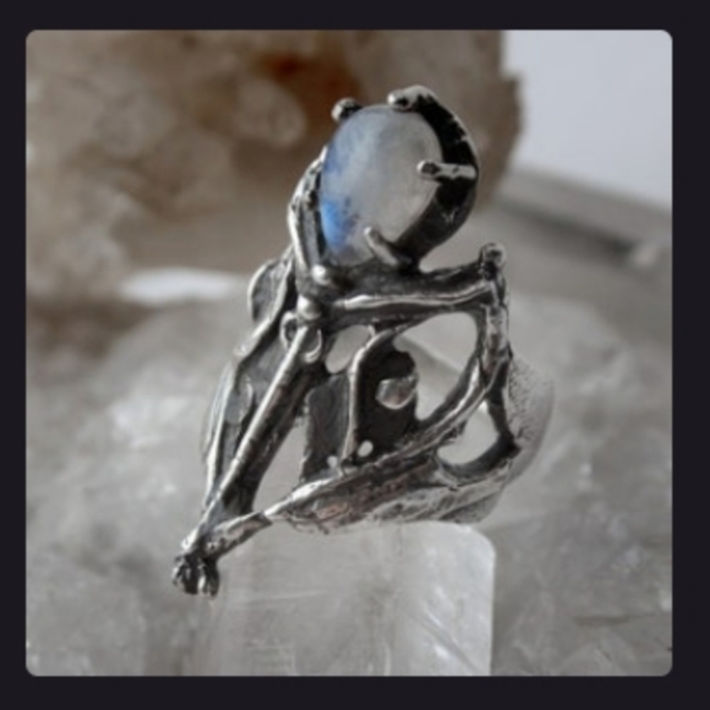 Drop Armor Moonstone Ring